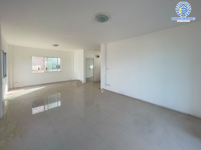 *****บ้านเดี่ยวมือสอง ม.แพลทฟอร์มออคิดพาร์ค บางนา-ตราด หลังมุม เนื้อที่ 67.3 ตร.ว. ฟังก์ชัน 3 ห้องนอน 2 ห้องน้ำ 2 ที่จอด บนทำเลเดินทางสะดวก เชื่อมต่อถนนบางนา-ตราด เข้าเมืองสะดวก ใกล้จุดขึ้นทางด่วน "บูรพาวิถี"